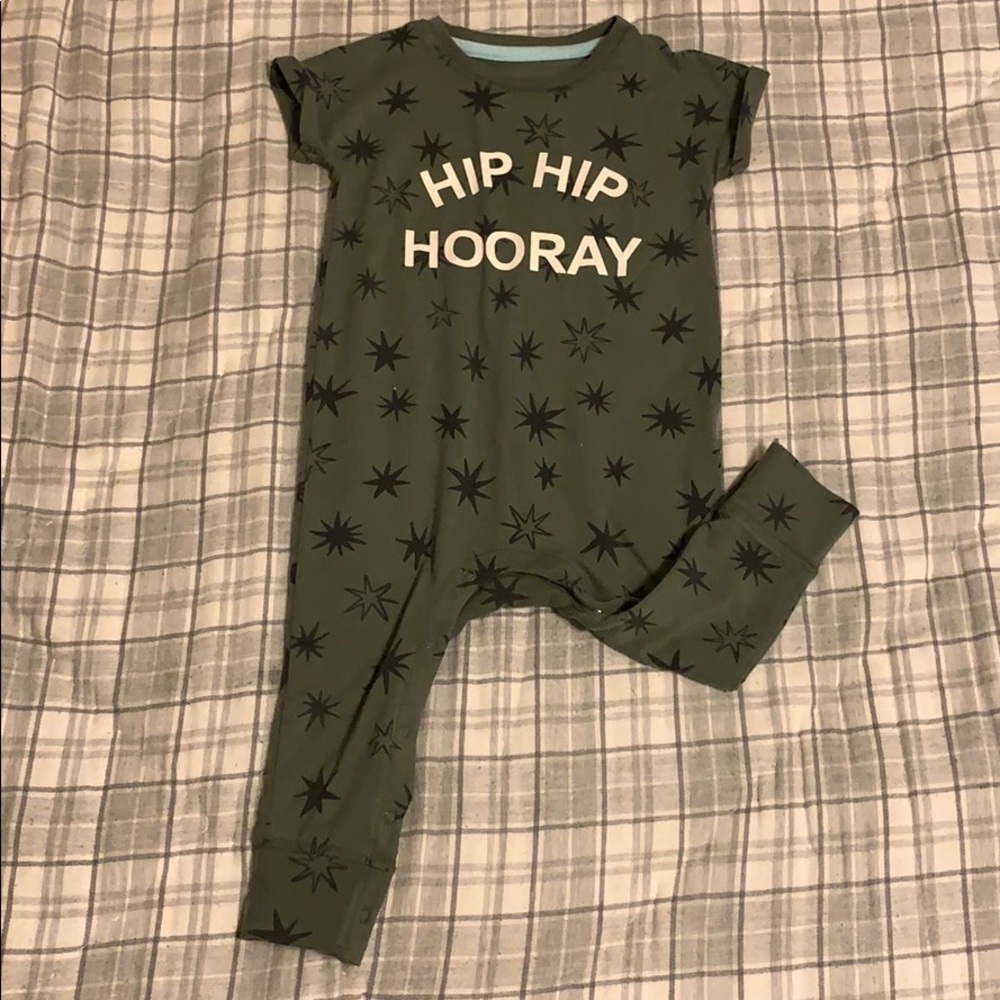 Cat & Jack one piece baby boy size 12 months.